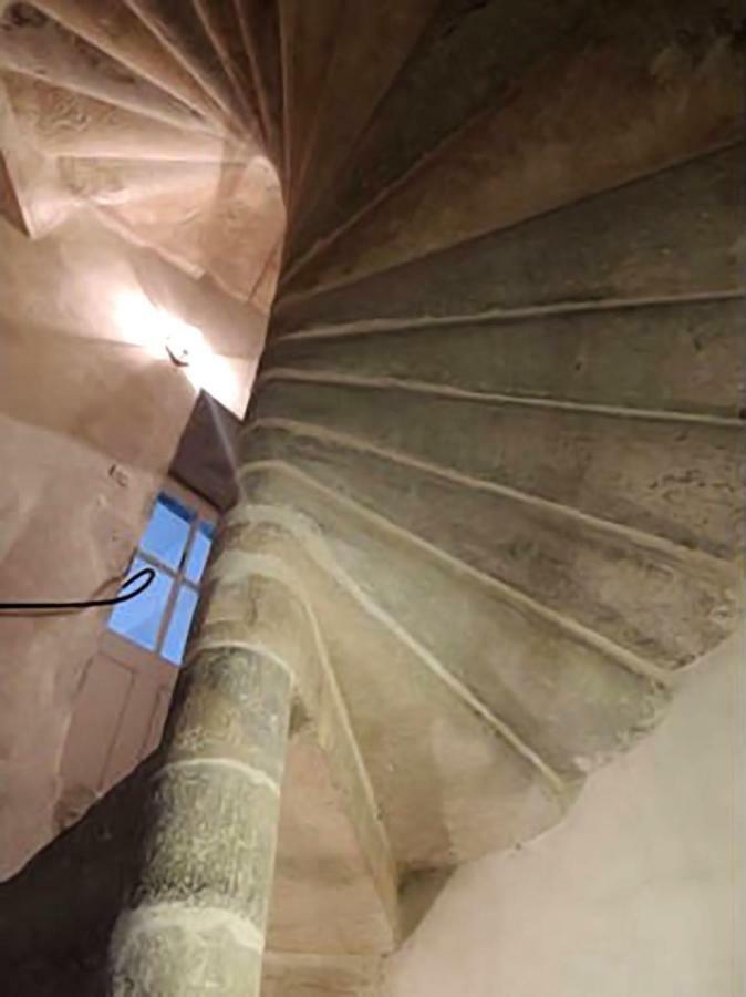Maison Romane 1136 Cluny Eksteriør bilde