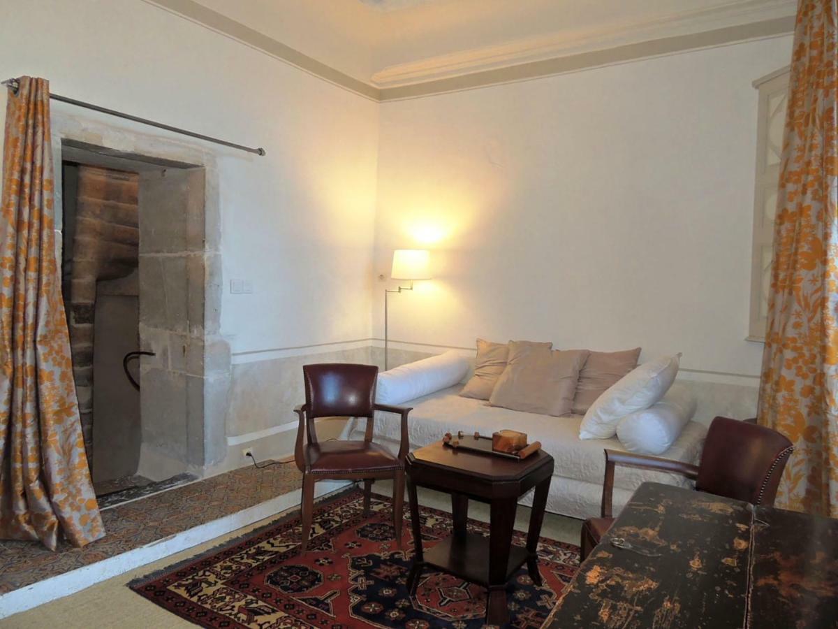 Maison Romane 1136 Cluny Eksteriør bilde